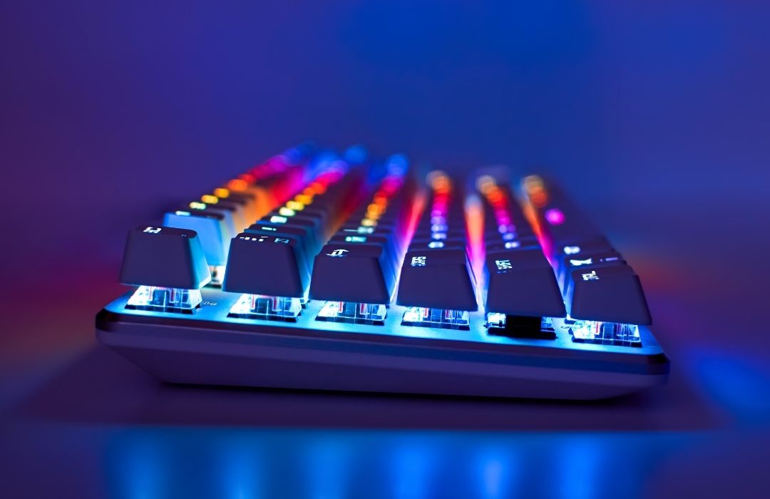 teclado con retroiluminacion RGB
